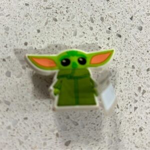 CROCS JIBBITZ Baby Yoda Gogu